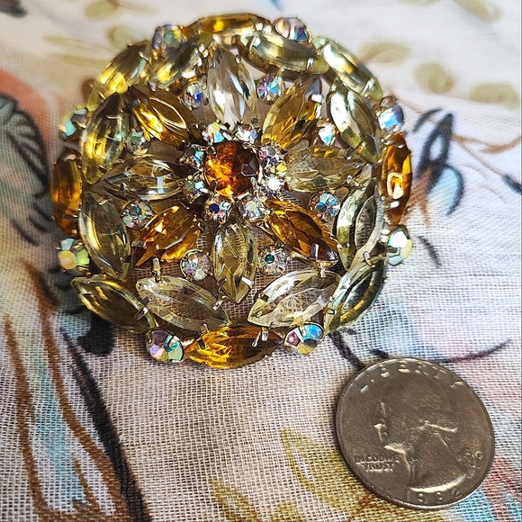 D&E Juliana? Vintage Brooch Open Back Transparent Canary Topaz Clear AB Stones - Picture 3 of 9
